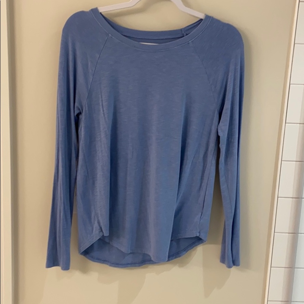 American Eagle light blue long sleeve shirt